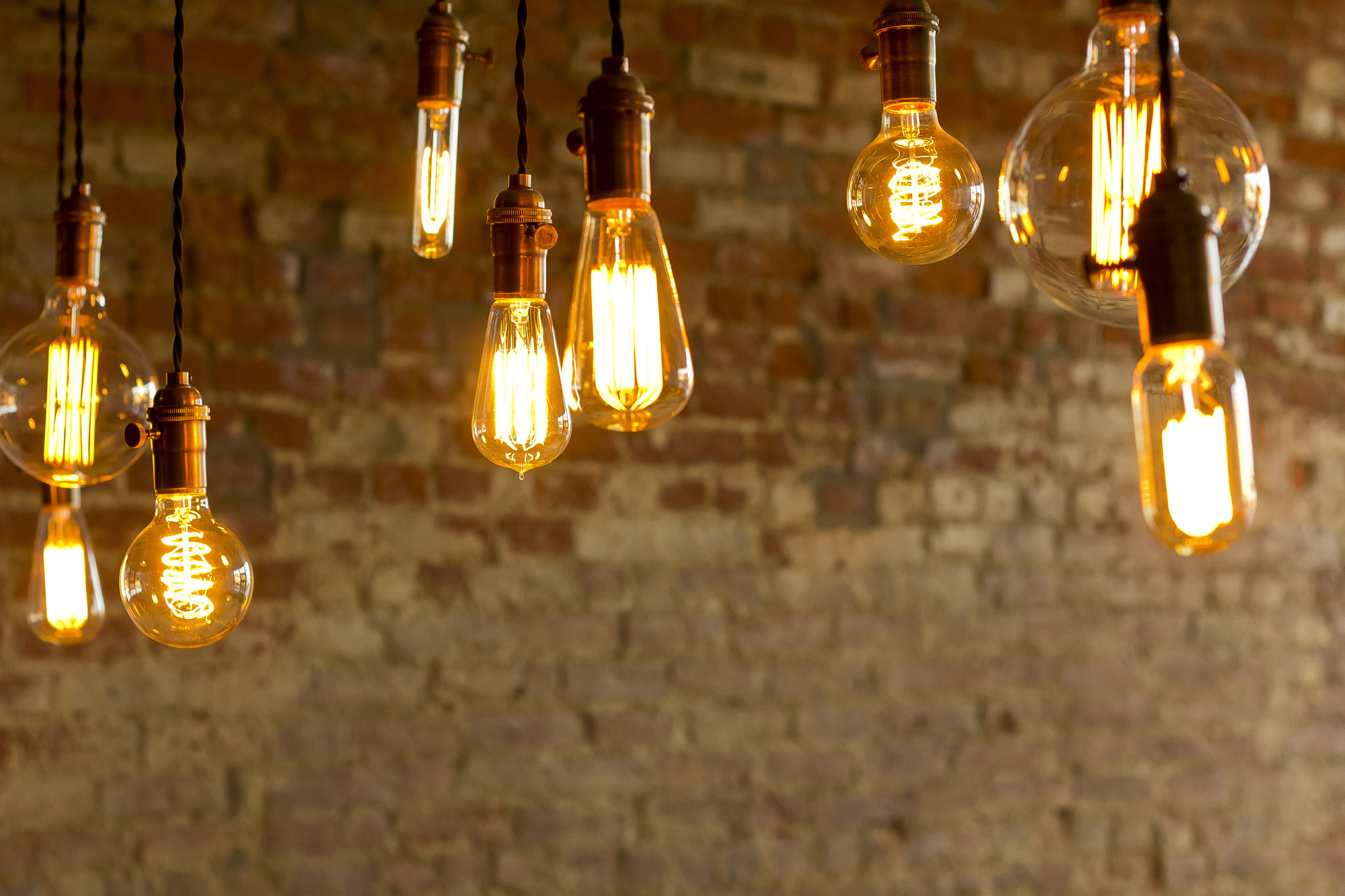 5 Benefits of Hiring Professionals to Install Indoor Decorative Lighting